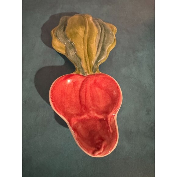 🌱🥕 Vintage Ceramic Veggie Plates – Radish (Treasure Craft) & Pea Pod Dish - Picture 12 of 16